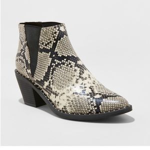Snakeskin Booties Western Style